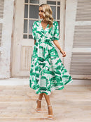 Robe à manches courtes et surplis imprimé froncé