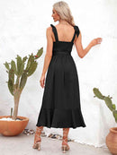 Robe mi-longue à bretelles nouées et encolure carrée