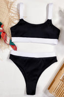 Ensemble de bikini à encolure dégagée et blocs de couleurs