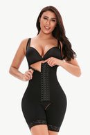 Body galbant pleine taille en dentelle à crochets et œillets