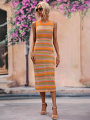 Robe mi-longue rayée à col rond et sans manches