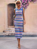 Robe mi-longue rayée à col rond et sans manches