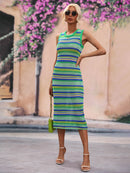 Robe mi-longue rayée à col rond et sans manches