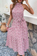 Robe étagée florale à taille nouée