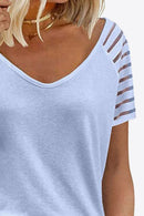 T-shirt à manches raglan et col en V