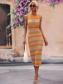 Robe mi-longue rayée à col rond et sans manches