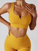 Camiseta sin mangas activa recortada con cuello cuadrado acanalado Basic Bae