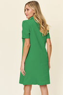 Robe à manches courtes et col à texture pleine taille Double Take