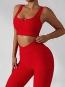 Camiseta sin mangas activa recortada con cuello cuadrado acanalado Basic Bae