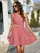 Vestido con recorte atado y un solo hombro de rejilla