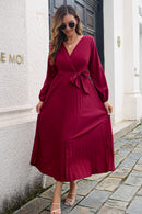 Robe maxi plissée à manches longues et surplis