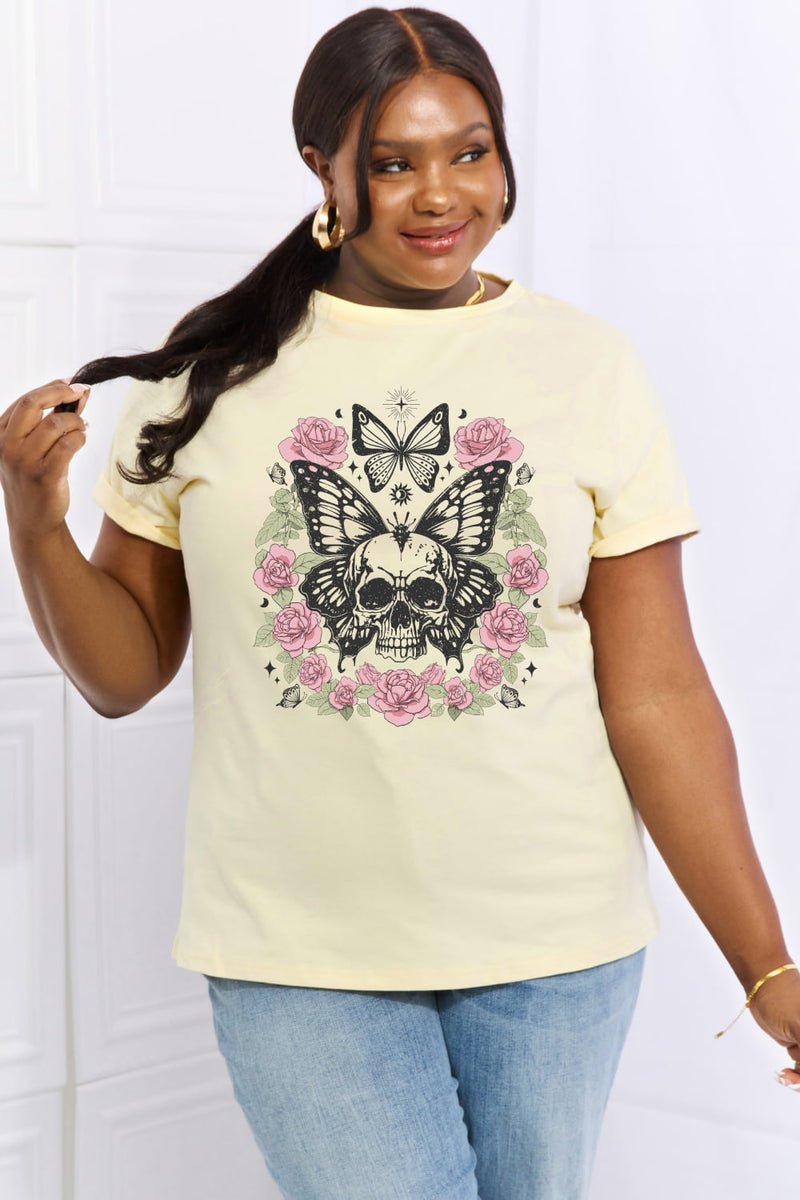 Camiseta de algodón con estampado de mariposa y calavera de tamaño completo de Simply Love