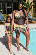 Vestido de baño Clear Waters de tamaño completo de Marina West Swim en Aloha Brown