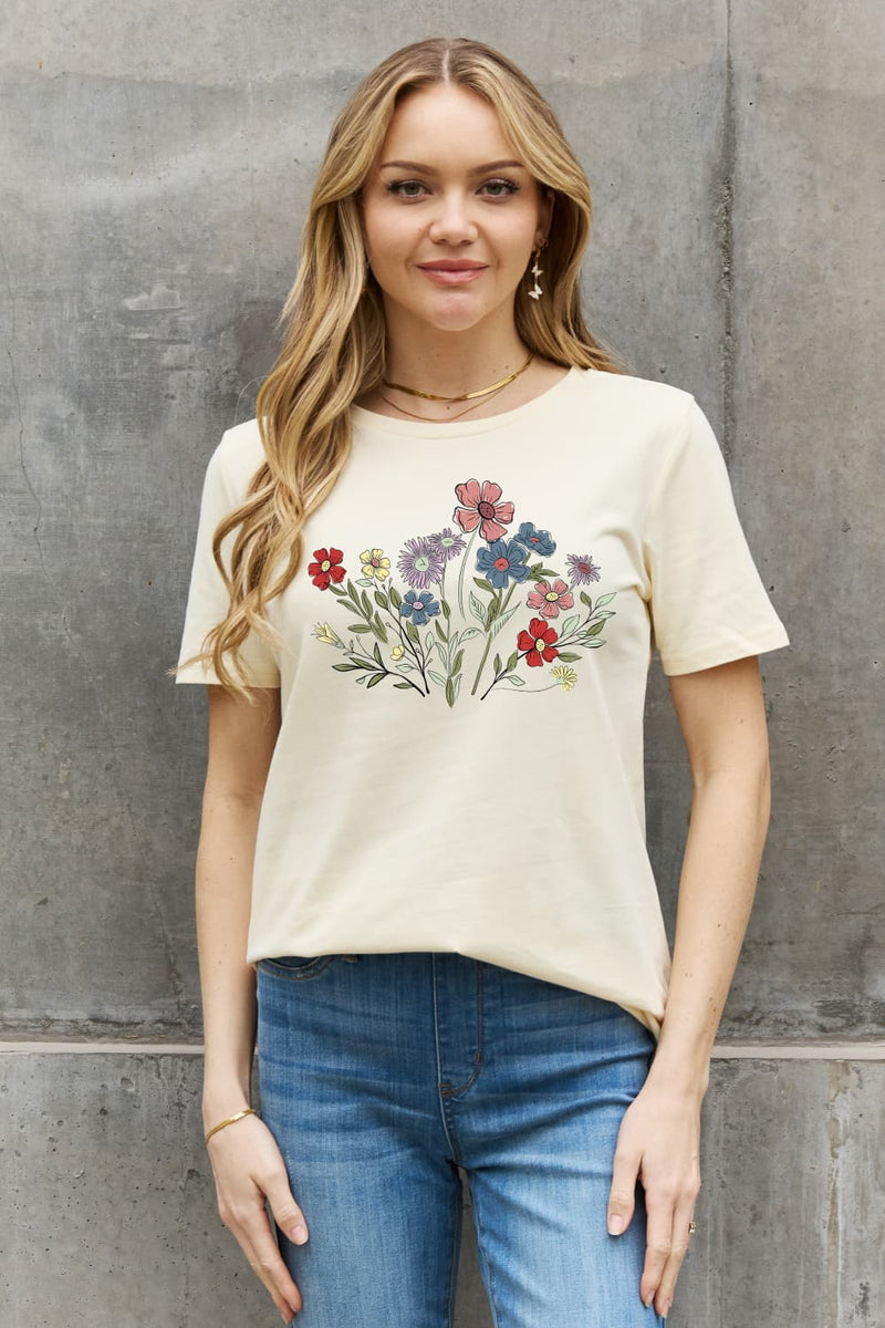 Simply Love Camiseta de algodón con estampado floral de tamaño completo de Simply Love