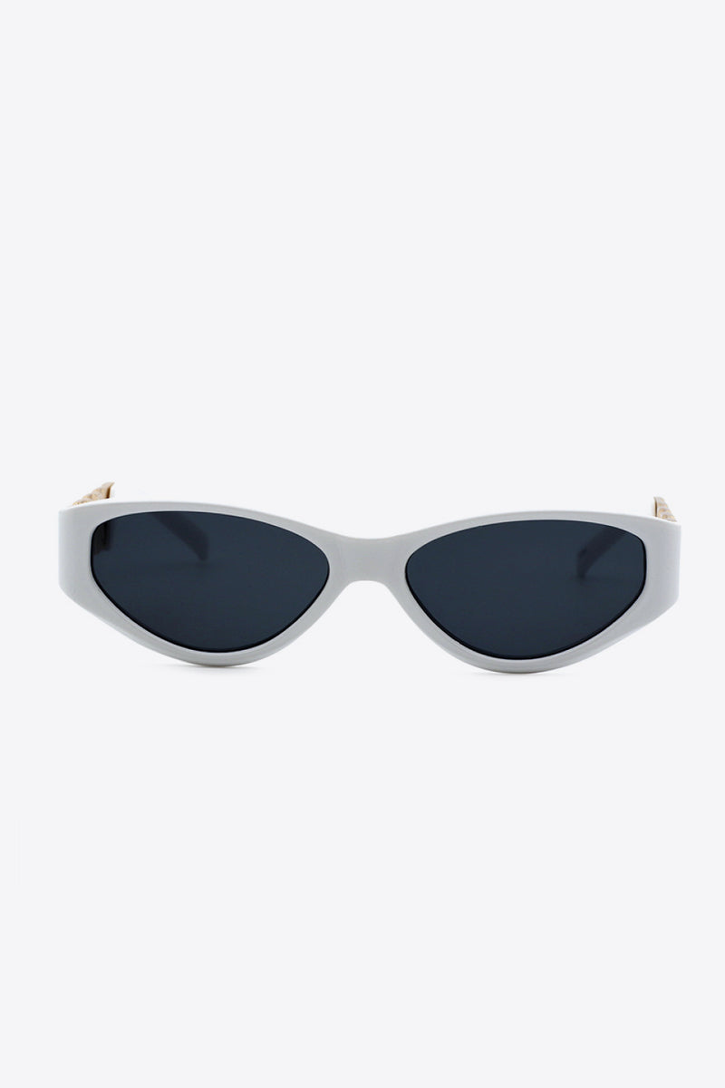 Gafas de sol estilo ojo de gato con detalle de cadena