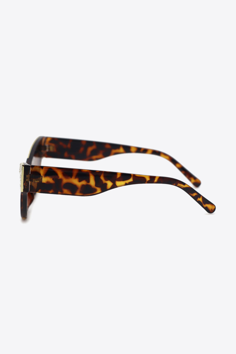 Lunettes de soleil yeux de chat UV400 avec bordure en strass