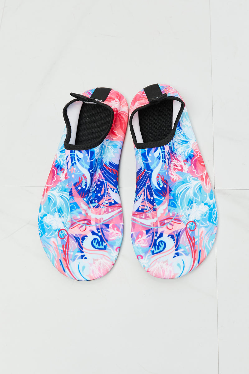 MMshoes Chaussures aquatiques On The Shore en rose et bleu ciel