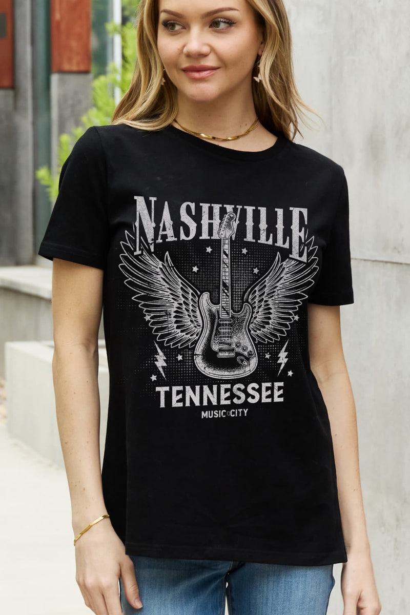 Simply Love Camiseta de algodón con estampado de NASHVILLE TENNESSEE MUSIC CITY de tamaño completo de Simply Love