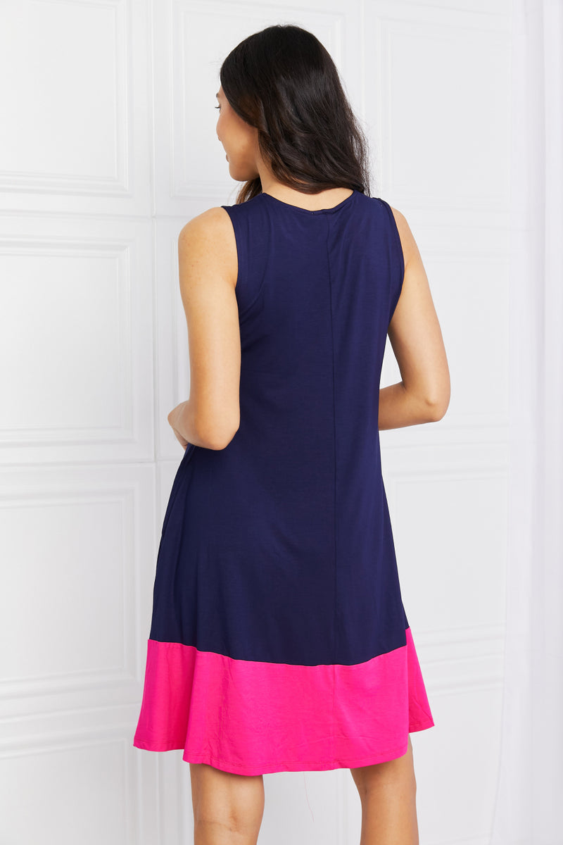 Yelete Mini-robe bicolore sans manches avec poches pleine taille
