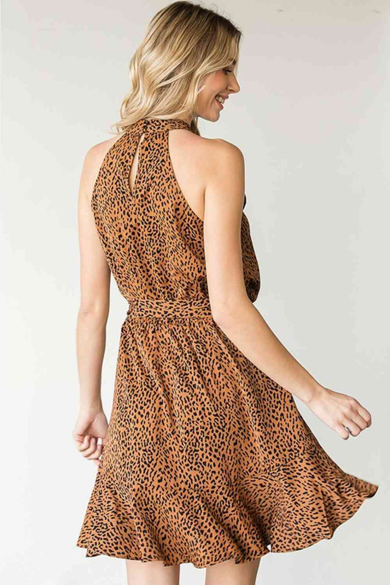 Vestido sin mangas con cinturón de leopardo de tamaño completo de First Love